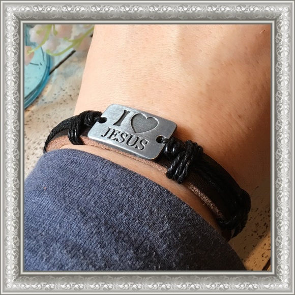I Love Jesus Bracelet ( Black ) - Picture 4 of 7